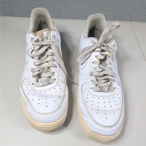 Nike Air Force 1 Low Shoes Mens 11 White Leather Sneakers Classic 315122-111 AF1 - Picture 1 of 7